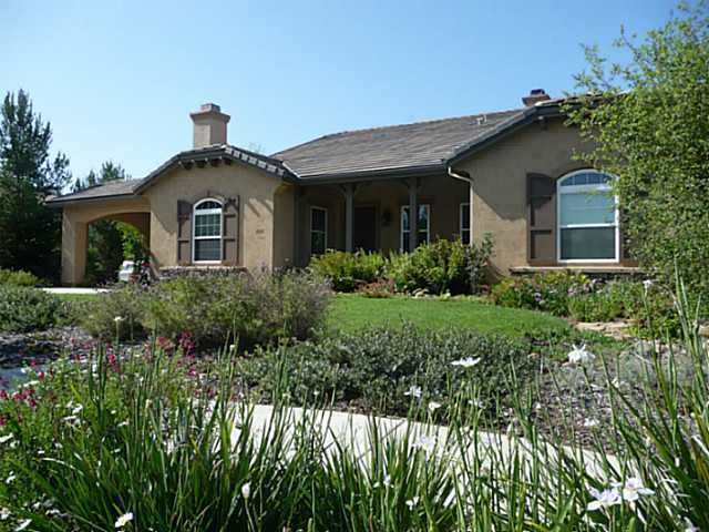 1680 Loch Ness Dr, Fallbrook, CA 92028 photo 1
