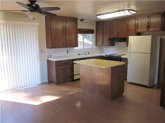 2313 Mountain View Dr, Escondido, CA 92027 photo 2