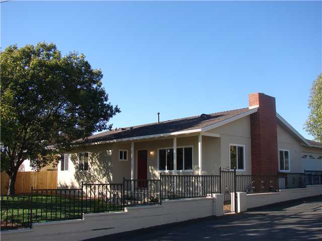 306 E View St, Fallbrook, CA 92028 photo 3