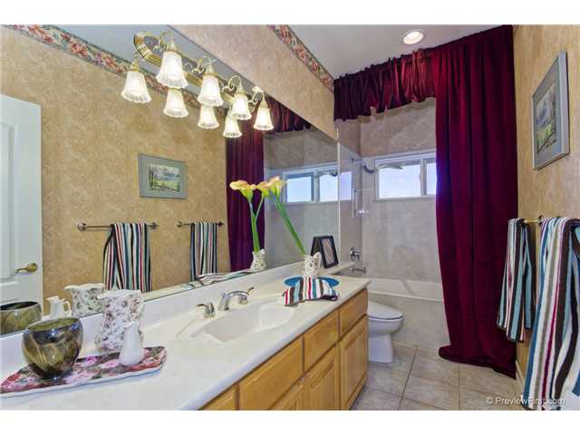3633 Monserate Hill Ct, Fallbrook, CA 92028 photo 17