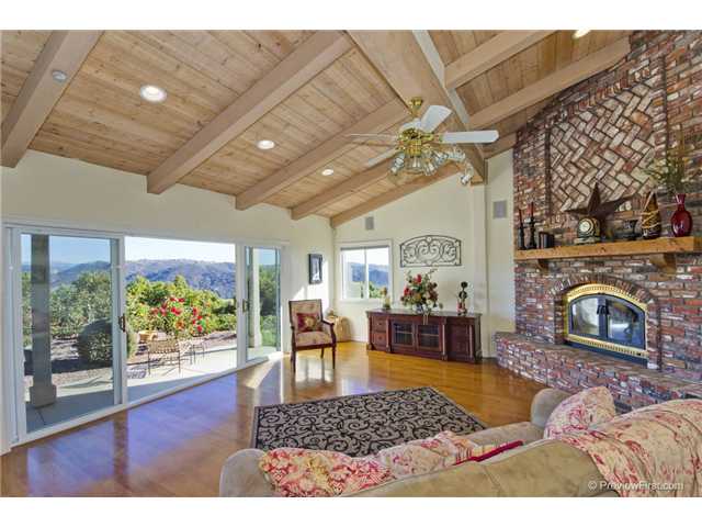 3633 Monserate Hill Ct, Fallbrook, CA 92028 photo 9