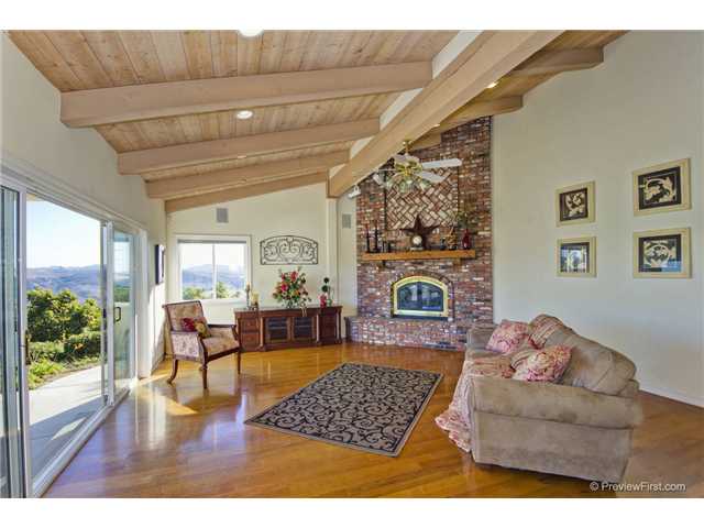 3633 Monserate Hill Ct, Fallbrook, CA 92028 photo 10