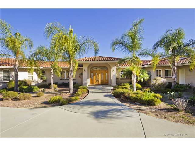 3633 Monserate Hill Ct, Fallbrook, CA 92028 photo 1