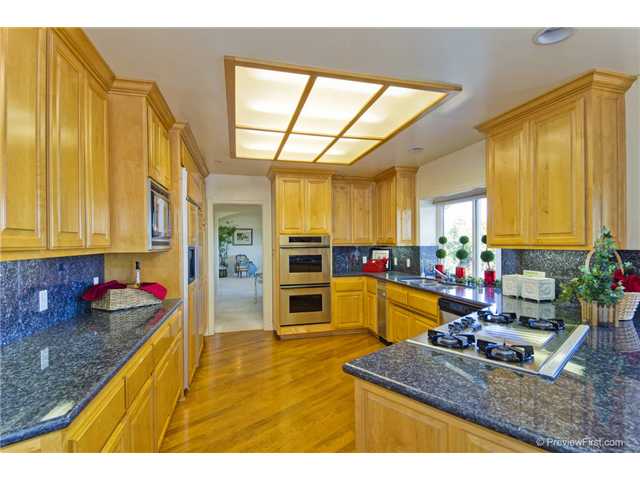 3633 Monserate Hill Ct, Fallbrook, CA 92028 photo 8