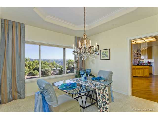 3633 Monserate Hill Ct, Fallbrook, CA 92028 photo 5