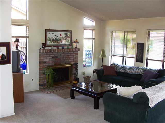 4476 White Pine Way, Oceanside, CA 92057 photo 2