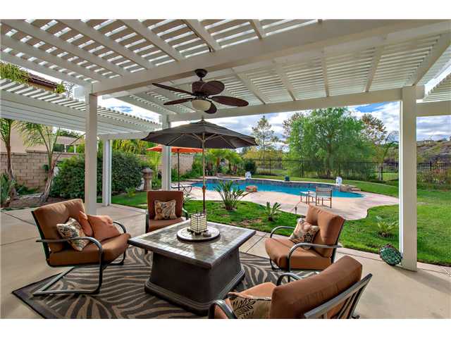 137 Double Eagle Gln, Escondido, CA 92026 photo 4