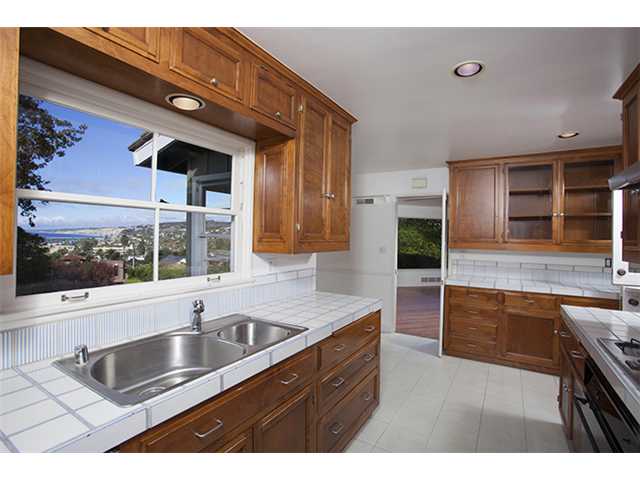 7830 E Roseland Dr, La Jolla, CA 92037 photo 9