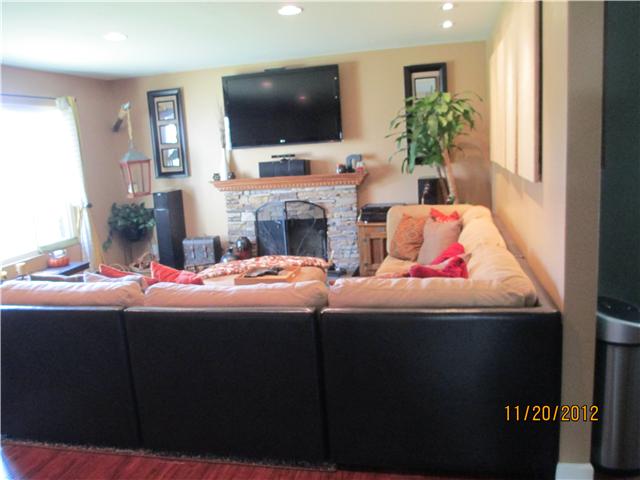 721 Fredricks Ave, Oceanside, CA 92058 photo 2