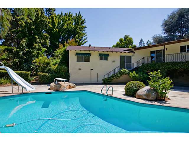 10085 Grandview Dr, La Mesa, CA 91941 photo 6