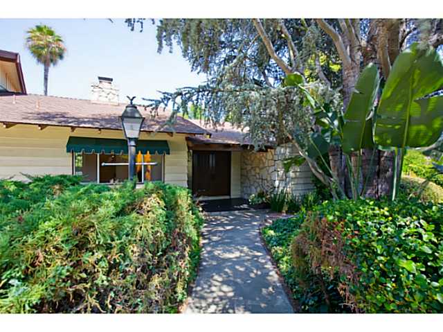 10085 Grandview Dr, La Mesa, CA 91941 photo 1