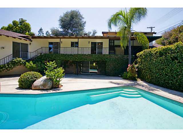 10085 Grandview Dr, La Mesa, CA 91941 photo 2