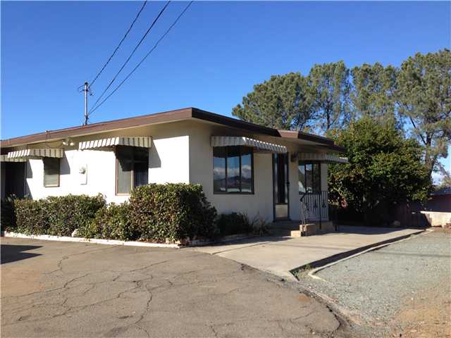 1265 Phillips St, Vista, CA 92083 photo 2