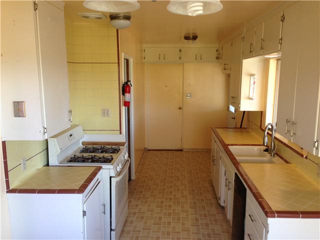 1265 Phillips St, Vista, CA 92083 photo 3