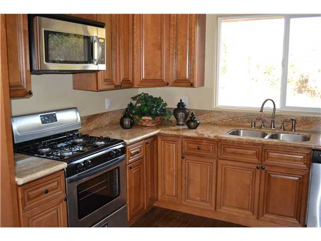 3061 Shale Rock Road Rd, Vista, CA 92084 photo 2