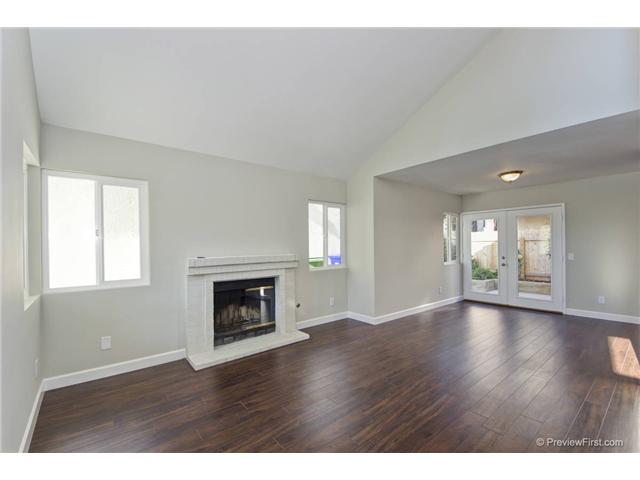 216 Sparrow Way, Oceanside, CA 92057 photo 2