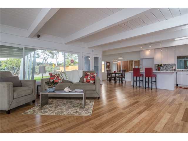 4827 Bancroft Dr, La Mesa, CA 91941 photo 2
