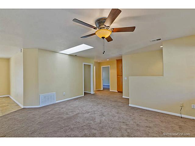 585 E Bobier Dr, Vista, CA 92084 photo 6