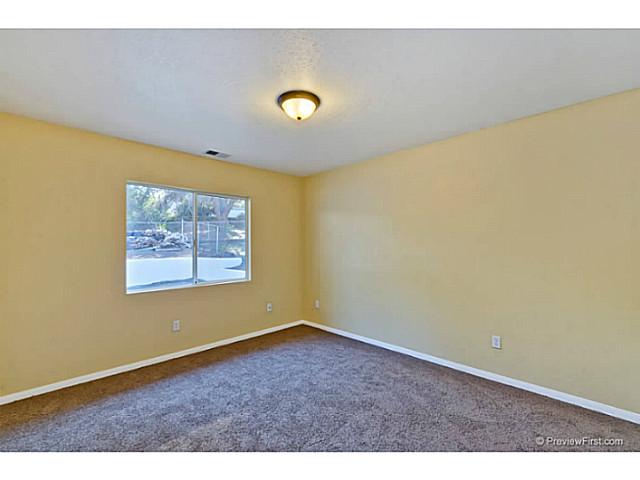 585 E Bobier Dr, Vista, CA 92084 photo 20