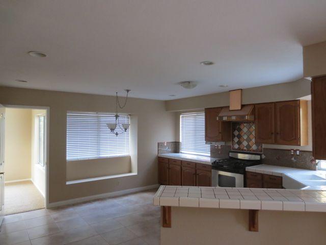 2092 Tiffany Dr, Oceanside, CA 92056 photo 4