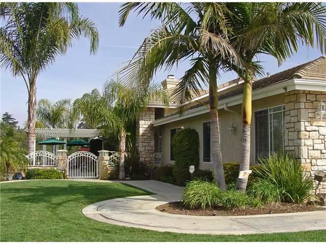 2252 Audrey Ct, Fallbrook, CA 92028 photo 1