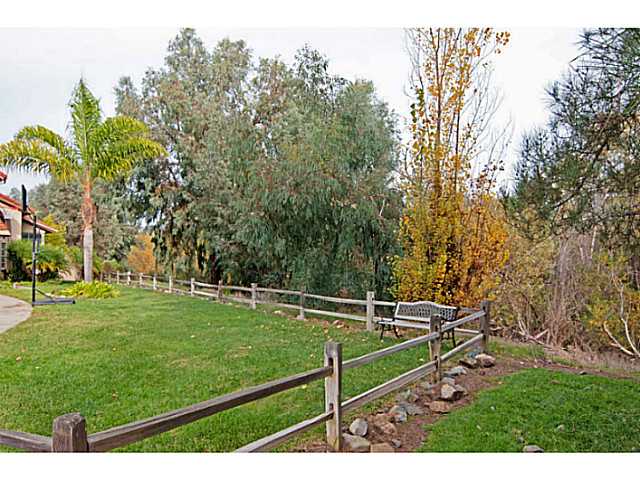 334 Valleytree Pl, Escondido, CA 92026 photo 25