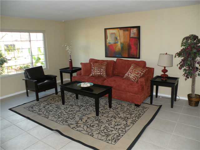 1818 Debra Ln, Vista, CA 92084 photo 4