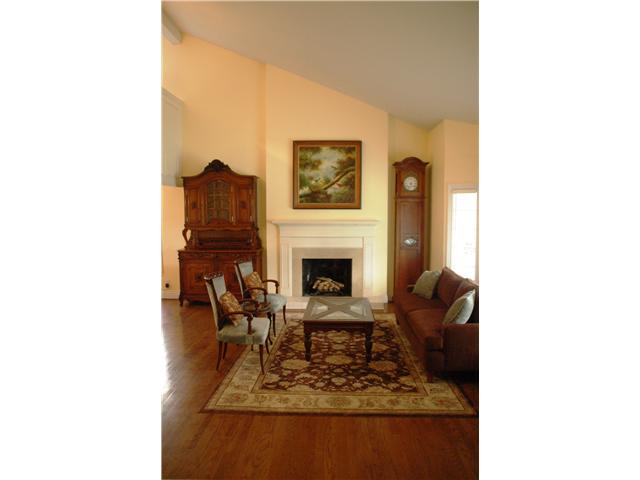 2353 Shorthill Dr, Oceanside, CA 92056 photo 2