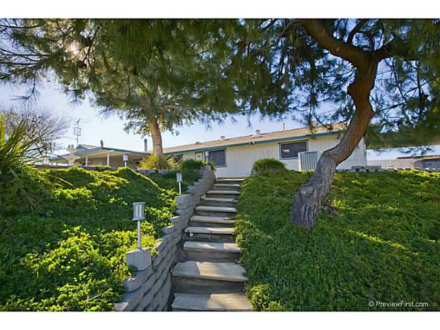 758 Poplar St, Ramona, CA 92065 photo 1