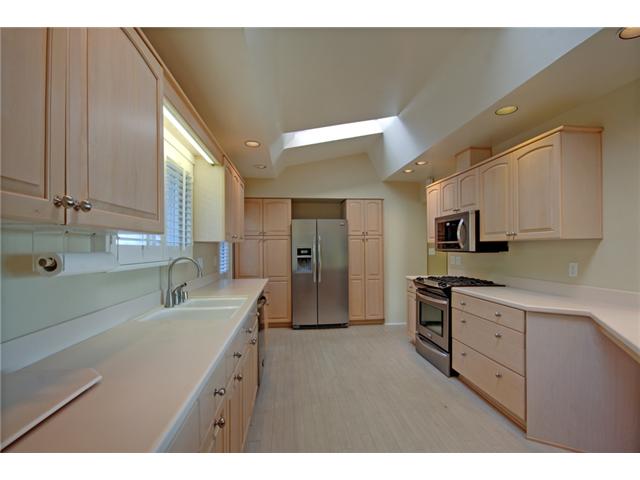 894 Candlelight Pl, La Jolla, CA 92037 photo 6
