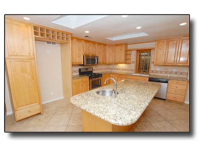 100 Woodshadow Ln, Encinitas, CA 92024 photo 4