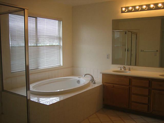 2146 Crystal Clear Dr, Spring Valley, CA 91978 photo 2