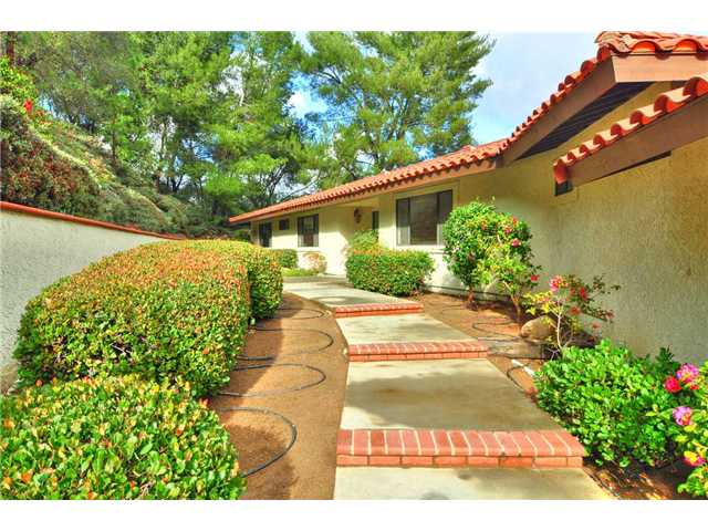1873 Tecalote Dr, Fallbrook, CA 92028 photo 1