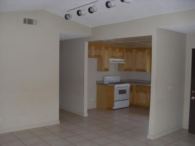 4779 Macadamia Ct, Oceanside, CA 92057 photo 6