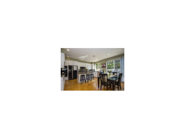 6582 Robinea Dr, Carlsbad, CA 92011 photo 4