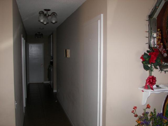 2270 Primrose Ave, Vista, CA 92083 photo 2