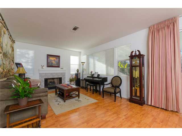 1178 Honeysuckle Way, Escondido, CA 92026 photo 5