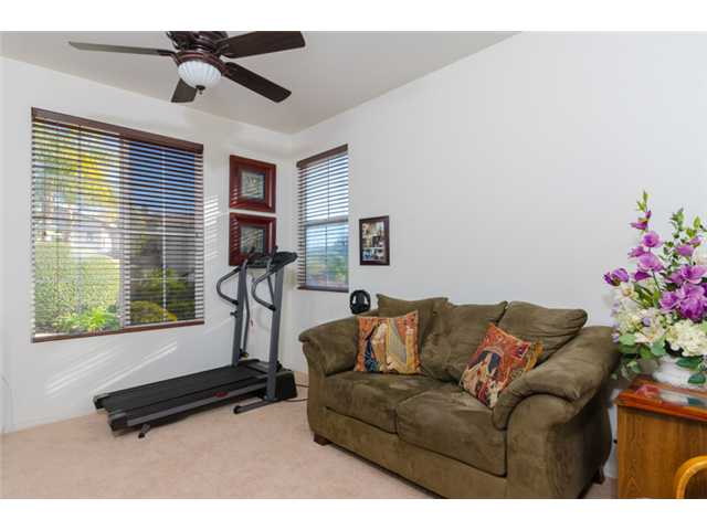 1178 Honeysuckle Way, Escondido, CA 92026 photo 6