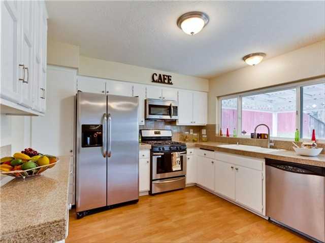 632 Lynnette Cir, Vista, CA 92084 photo 7