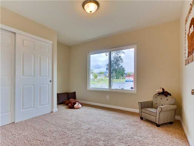 632 Lynnette Cir, Vista, CA 92084 photo 17