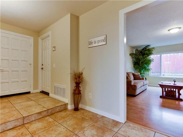 632 Lynnette Cir, Vista, CA 92084 photo 12