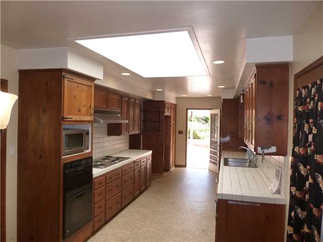 3715 Rosecroft Ln, San Diego, CA 92106 photo 4