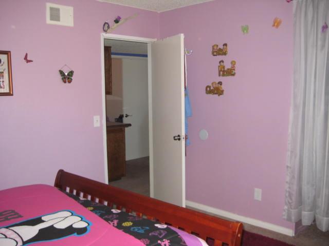 10559 Moorpark St, Spring Valley, CA 91978 photo 9