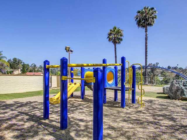 2264 Peach Tree Ln, Spring Valley, CA 91977 photo 15