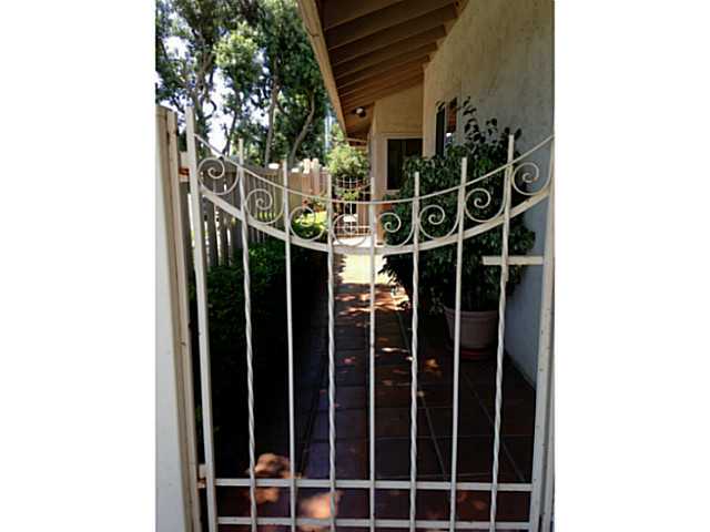 4273 Mirage Ln, Oceanside, CA 92056 photo 2