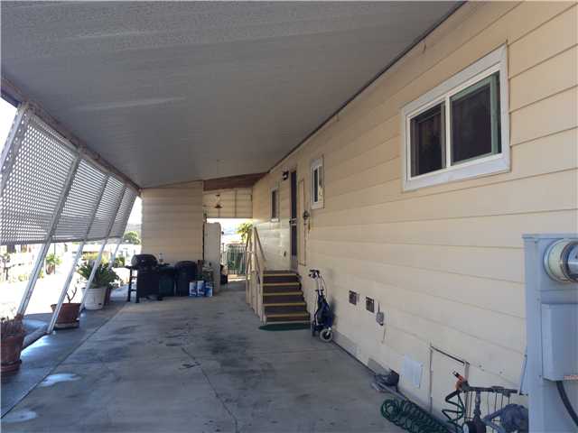 125 Brookside Ln, Oceanside, CA 92056 photo 4