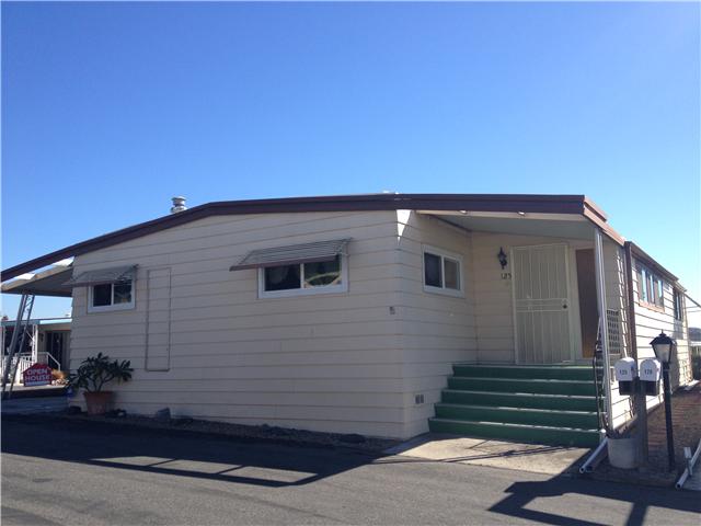 125 Brookside Ln, Oceanside, CA 92056 photo 1