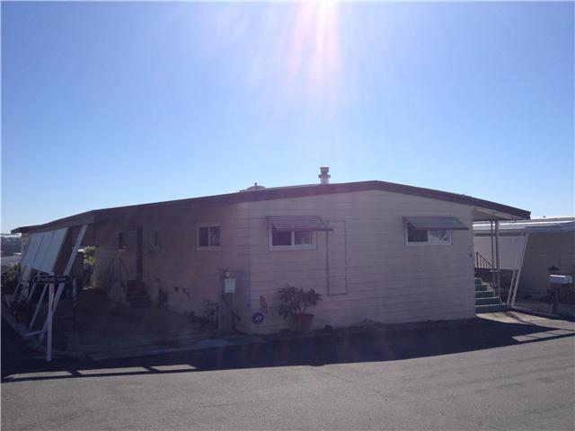 125 Brookside Ln, Oceanside, CA 92056 photo 2