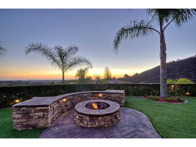 3828 Emma Rd, Vista, CA 92084 photo 1