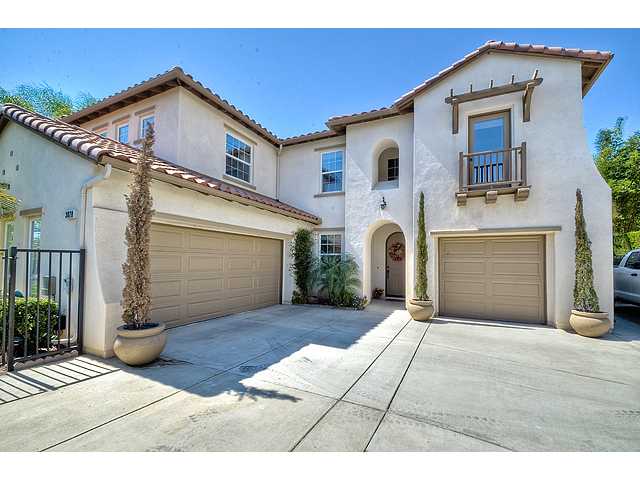 3828 Emma Rd, Vista, CA 92084 photo 2